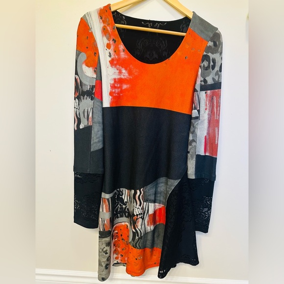 Stunning Save the Queen Dress - Picture 2 of 8